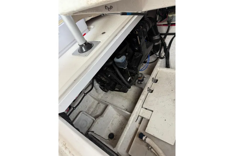 Slide: The Image of Engine compartment of a 2000 Bayliner 3055 Ciera Sunbridge DX/LX boat. - 5