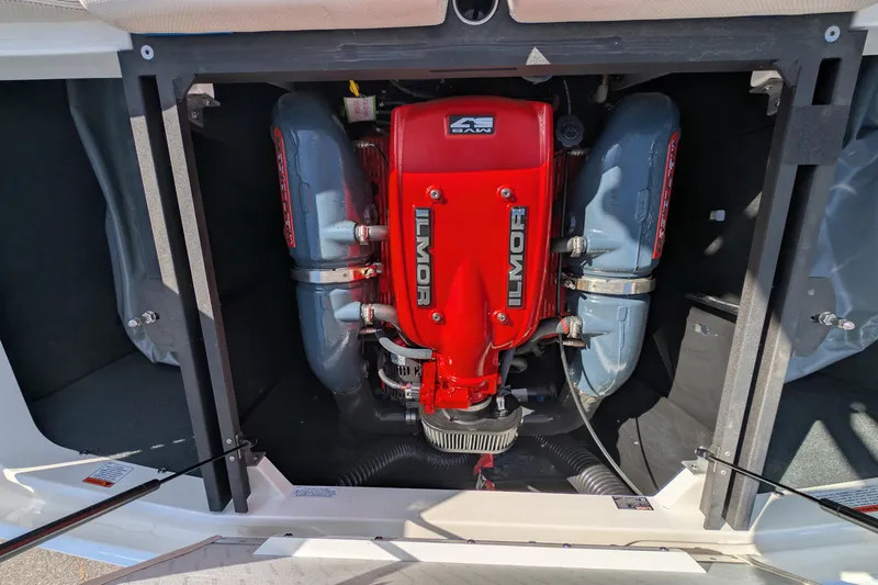 Slide: The Image of 2016 MasterCraft X10 boat engine, featuring a powerful Ilmor motor. - 33