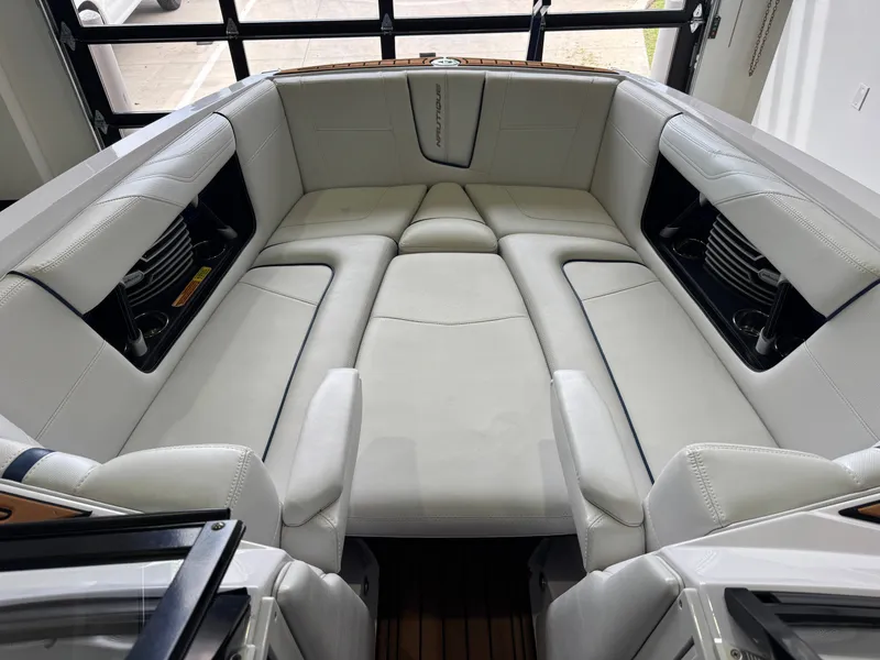 Slide: The Image of Nautique Super Air Nautique G25 2014 - 14