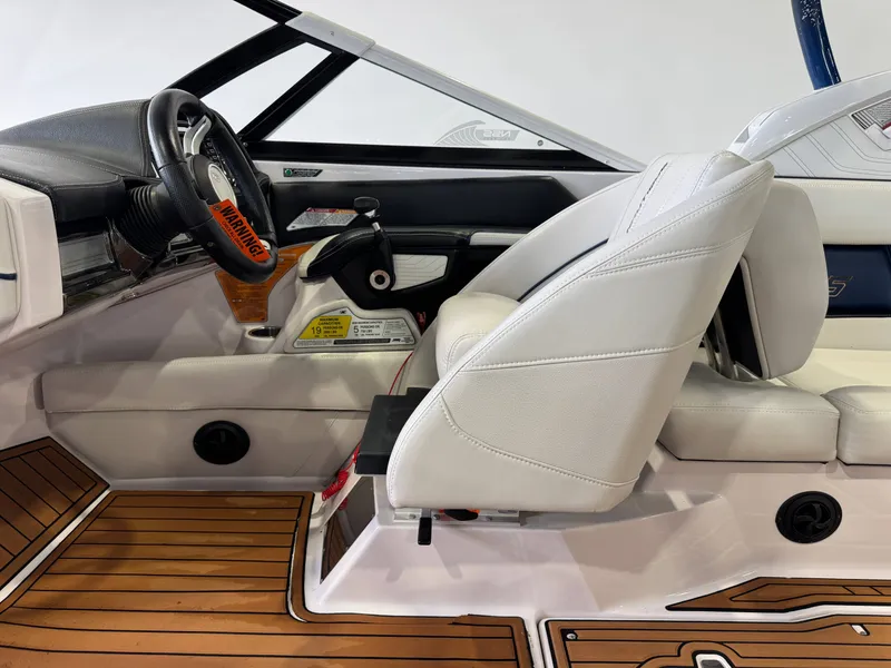 Slide: The Image of Nautique Super Air Nautique G25 2014 - 20