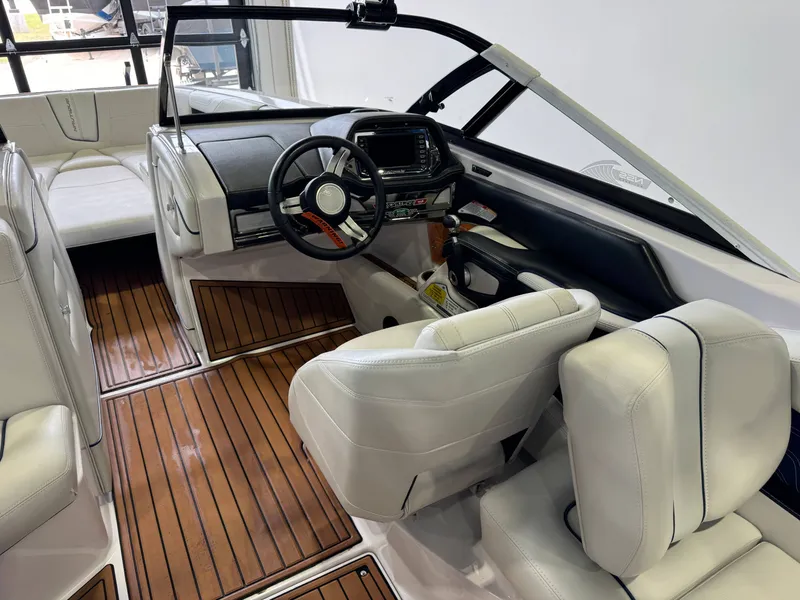 Slide: The Image of Nautique Super Air Nautique G25 2014 - 21