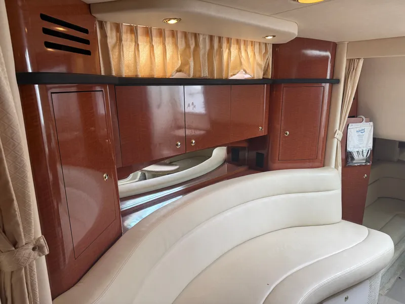 Slide: The Image of Sea Ray Sundancer 320 2003 - 16