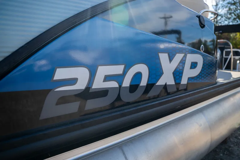 Slide: The Image of Aqua 250 XP3 - Tritoon 2015 - 3