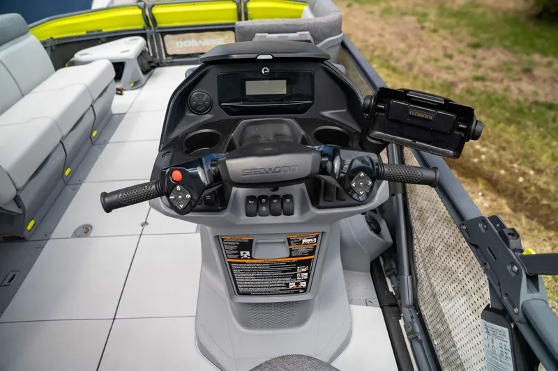 Slide: The Image of Interior of 2024 Sea-Doo Switch Cruise with steering console. - 10