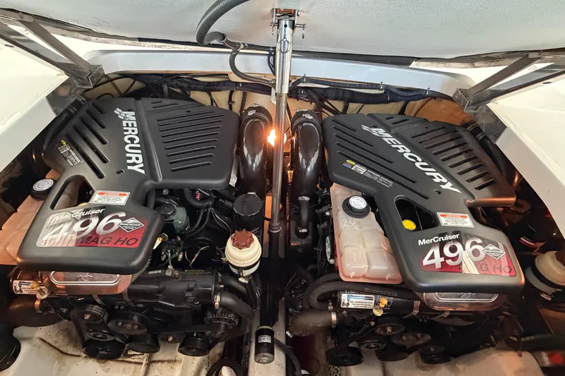 Slide: The Image of Twin MerCruiser 496 MAG HO engines in a 2007 Formula 400 Super Sport boat. - 28