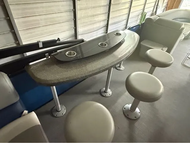 Slide: The Image of Manitou Aurora LE SHP 250 2018 - 5