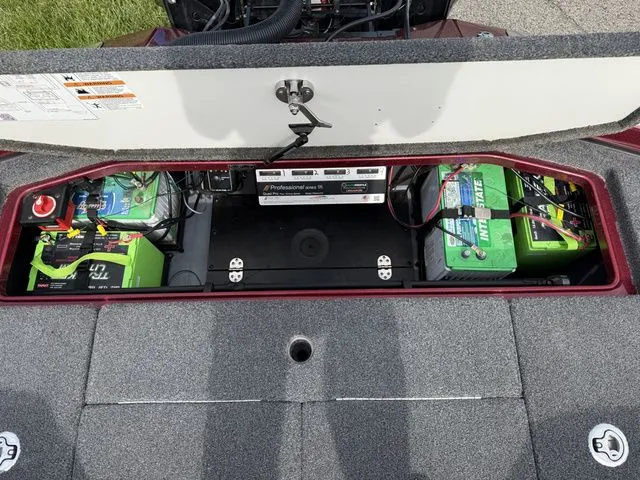 Slide: The Image of Ranger Z520R 2024 - 10