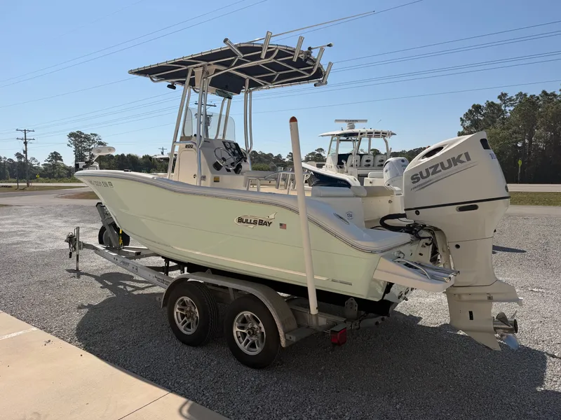 Slide: The Image of Bulls Bay 200 Center Console 2020 - 4