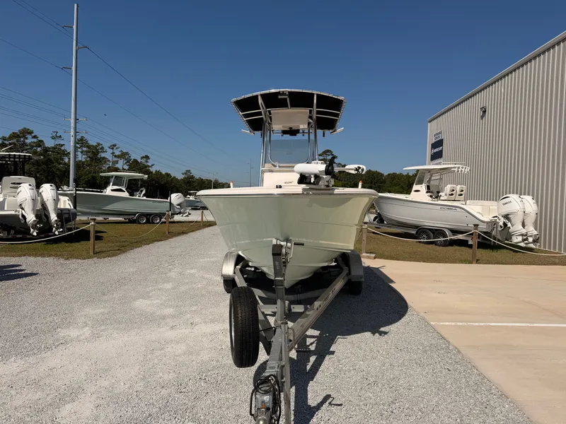 Slide: The Image of Bulls Bay 200 Center Console 2020 - 7