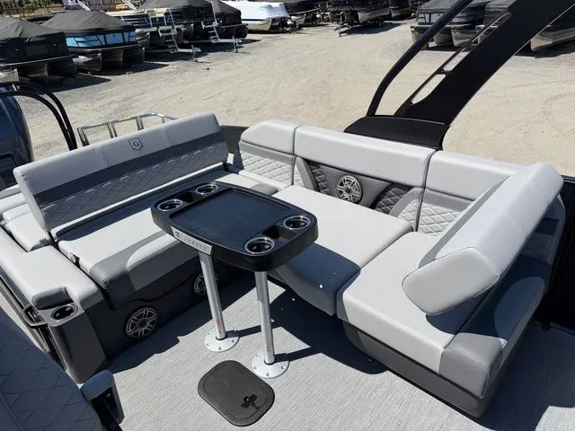 Slide: The Image of Godfrey Monaco 255 SFL - Yamaha 450 XTO 2026 - 12