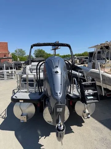 Slide: The Image of Godfrey Monaco 255 SFL - Yamaha 450 XTO 2026 - 3