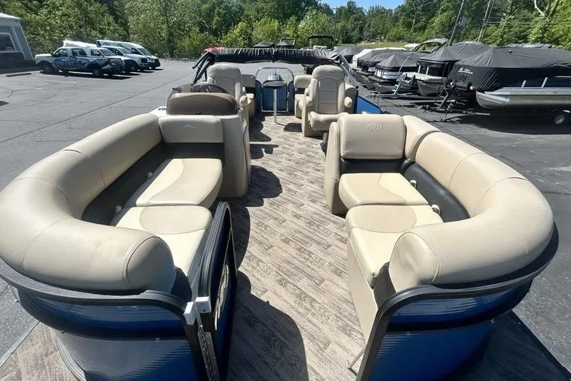 Slide: The Image of 2018 Manitou Aurora LE 22 RF Twin Tube pontoon boat with spacious seating and modern design. - 3