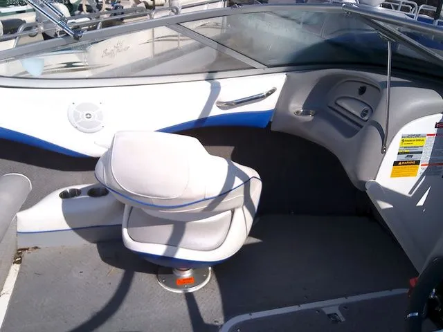 Slide: The Image of Ebbtide 202SE 2010 - 7