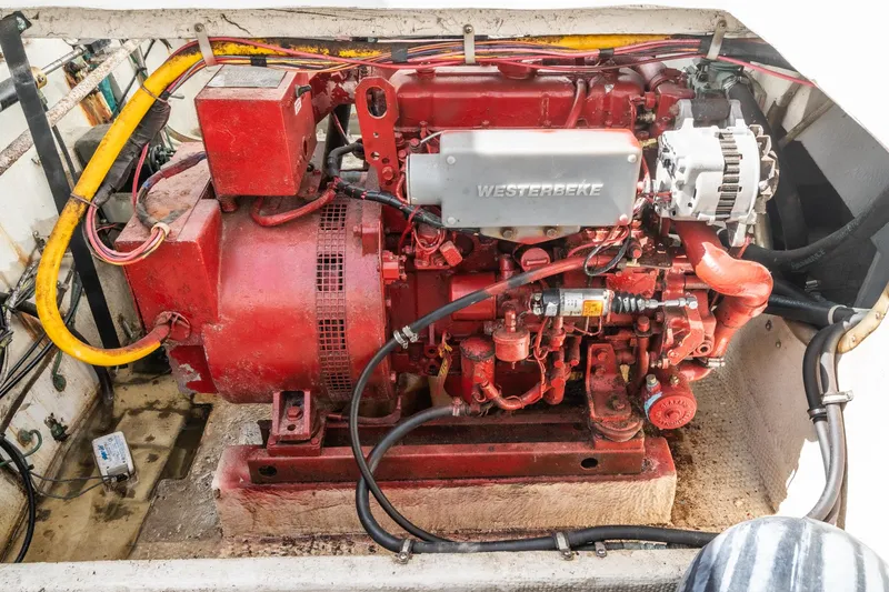 Slide: The Image of Bayliner 4388 Motoryacht 1992 - 51