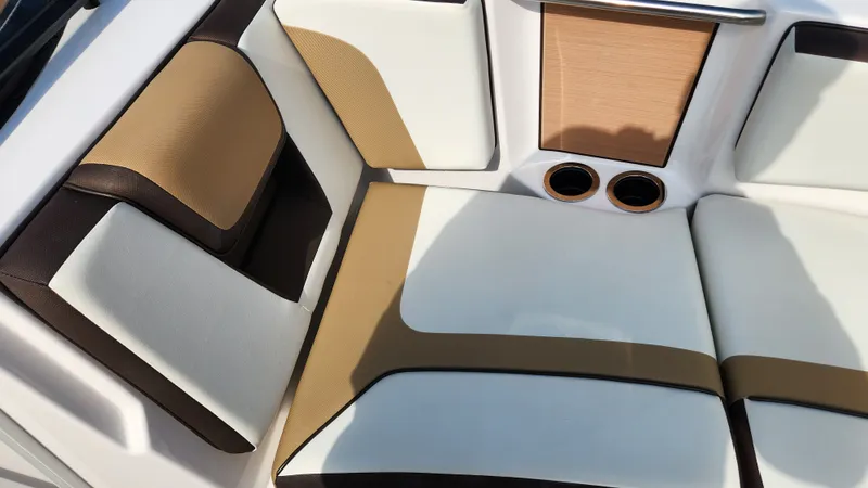 Slide: The Image of Yamaha 222SD 2023 - 61