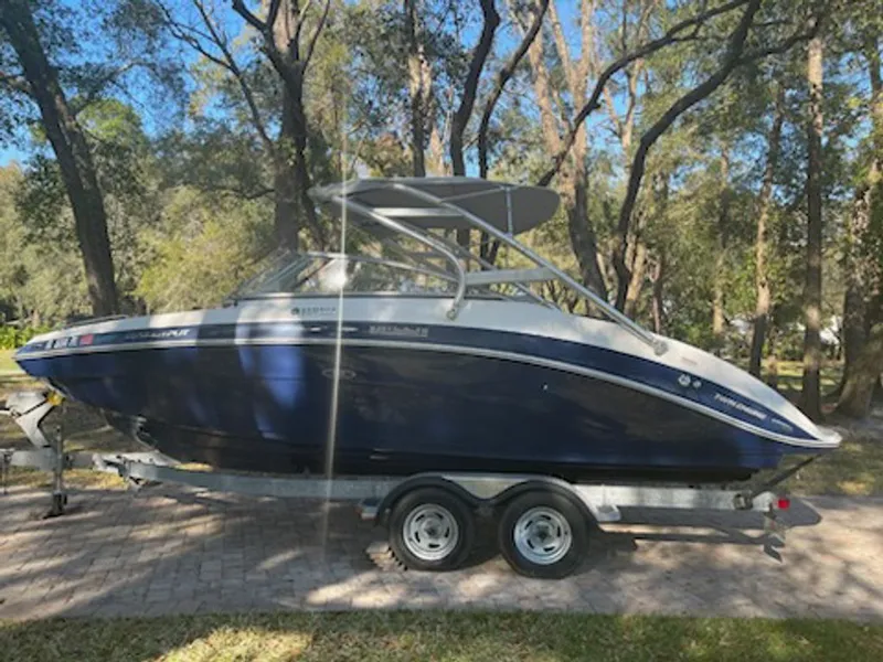 The Image of Yamaha 242 Limited SE 2013 - 0