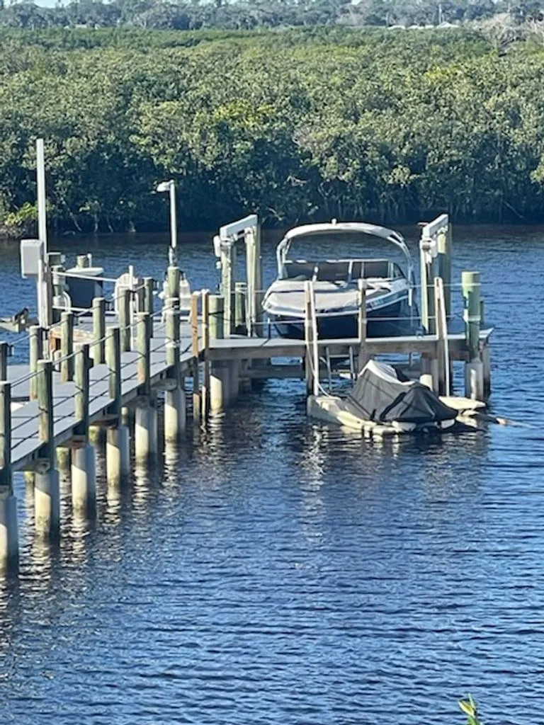 Slide: The Image of Yamaha 242 Limited SE 2013 - 2