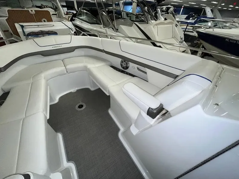 Slide: The Image of Formula 310 Bowrider 2018 - 20