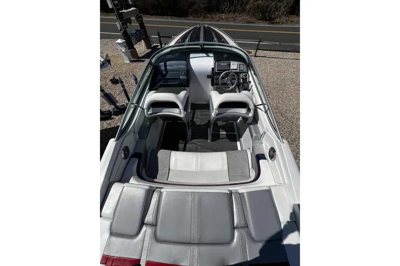 Slide: The Image of Chrome "Formula" emblem on 2017 Formula 292 FASTech boat. - 6