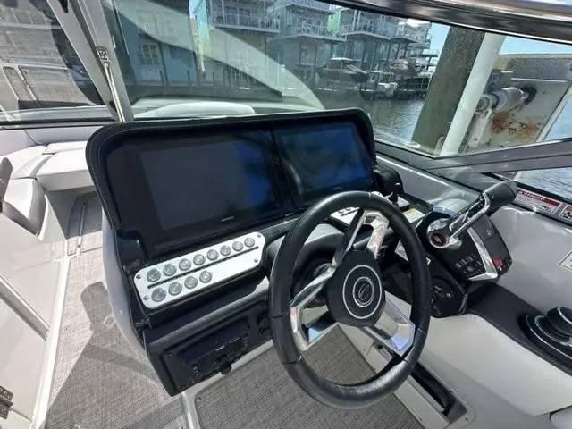 Slide: The Image of Crownline Boats 318 XSS 2026 - 12