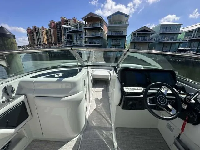 Slide: The Image of Crownline Boats 318 XSS 2026 - 14