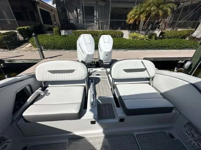 Slide: The Image of Crownline Boats 318 XSS 2026 - 21