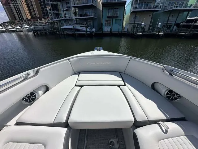 Slide: The Image of Crownline Boats 318 XSS 2026 - 6