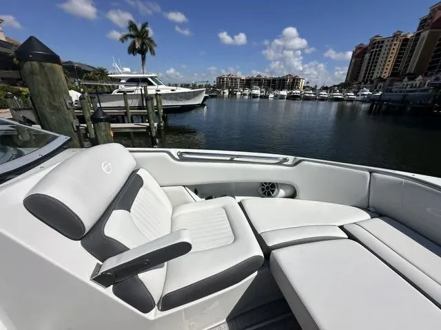 Slide: The Image of Crownline Boats 318 XSS 2026 - 7