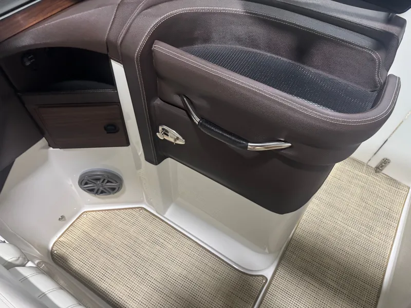 Slide: The Image of Cobalt R7 2016 - 32