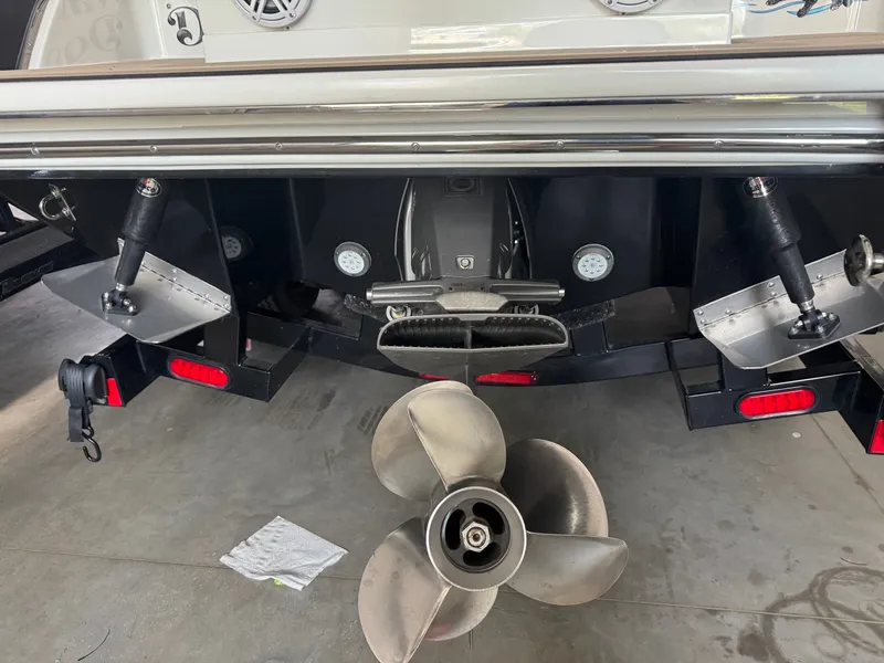 Slide: The Image of Rear view of a 2016 Cobalt R7 boat with propeller. - 5