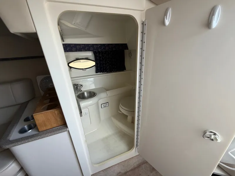 Slide: The Image of Interior of a 2002 Formula 330 Sun Sport with bathroom. - 36