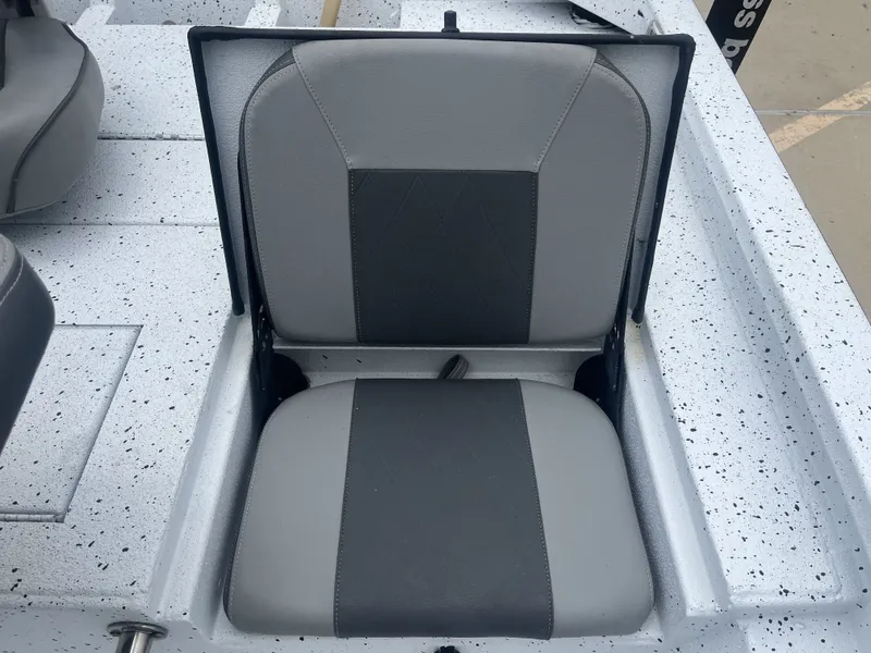 Slide: The Image of Xpress SW20B 2019 - 25