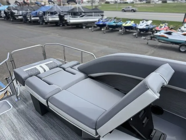 Slide: The Image of Bennington M Quad Bench 24 MSL 2026 - 21