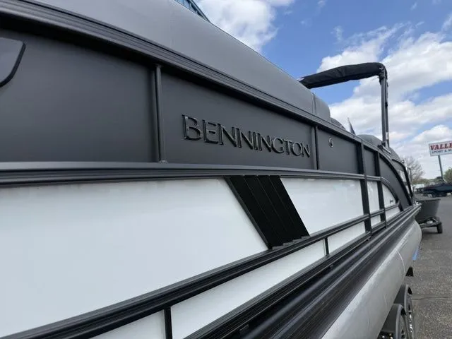 Slide: The Image of Bennington M Quad Bench 24 MSL 2026 - 5