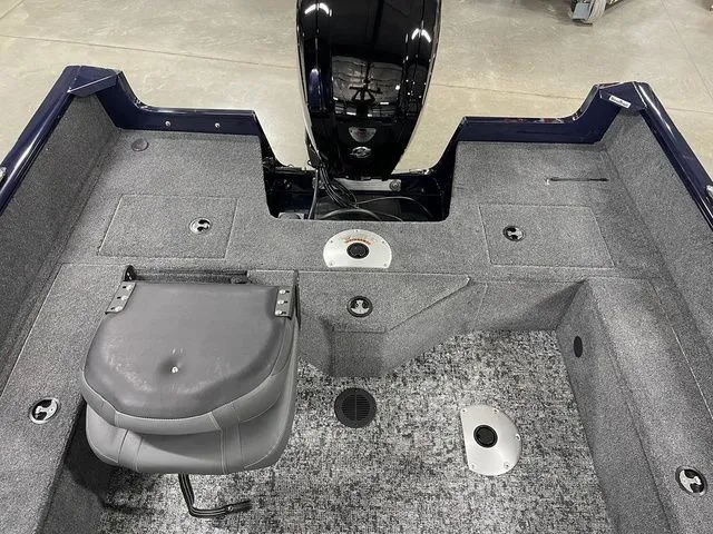 Slide: The Image of Interior of Tracker Pro Guide V-16 SC boat, model year 2026. - 30
