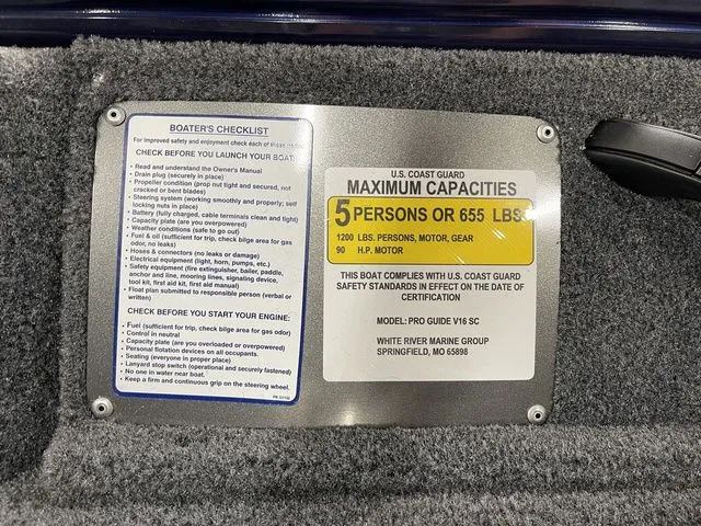 Slide: The Image of Safety and capacity guidelines for Tracker Pro Guide V-16 SC boat. - 34