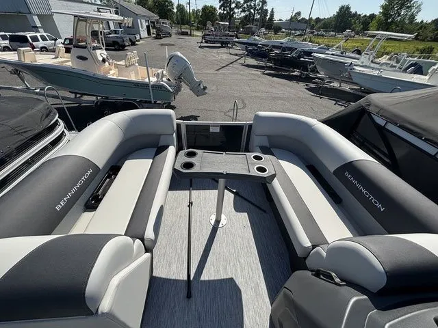 Slide: The Image of Bennington S One L-Bench 20 S One L-Bench 2026 - 8