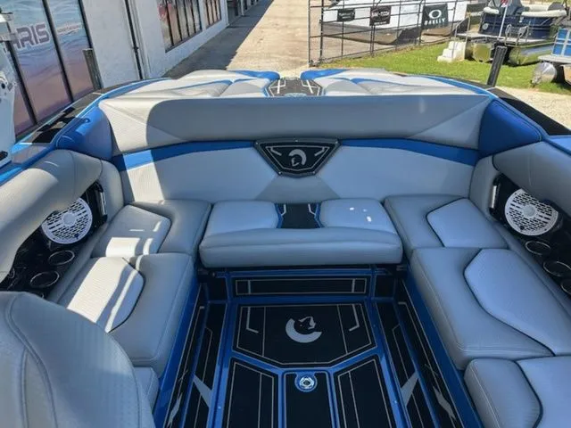 Slide: The Image of Centurion Nv233 2025 - 19