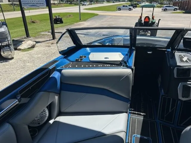 Slide: The Image of Centurion Nv233 2025 - 26