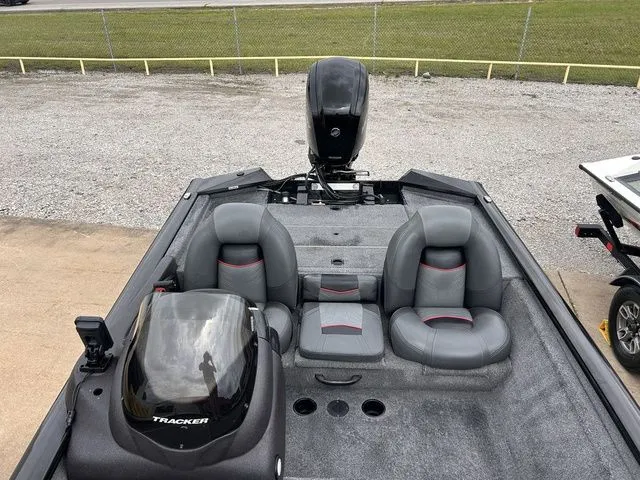 Slide: The Image of Tracker Pro Team 175 TXW 2023 - 13