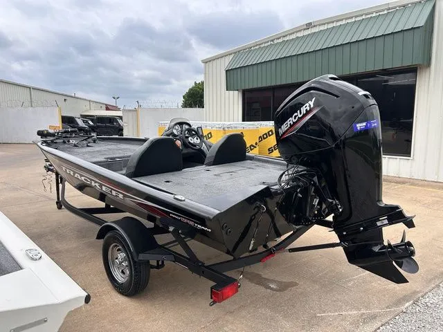 Slide: The Image of Tracker Pro Team 175 TXW 2023 - 6