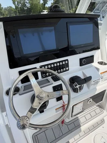 Slide: The Image of Sea Fox 288 Commander 2026 - 13