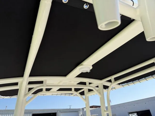 Slide: The Image of Boston Whaler 190 Montauk 2026 - 5