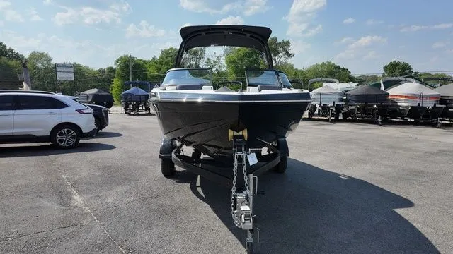 Slide: The Image of Yamaha 195S 2024 - 8