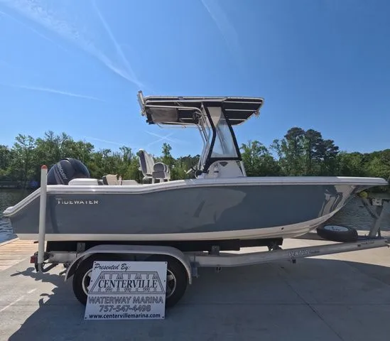 The Image of Tidewater 210 LXF 2015 - 1