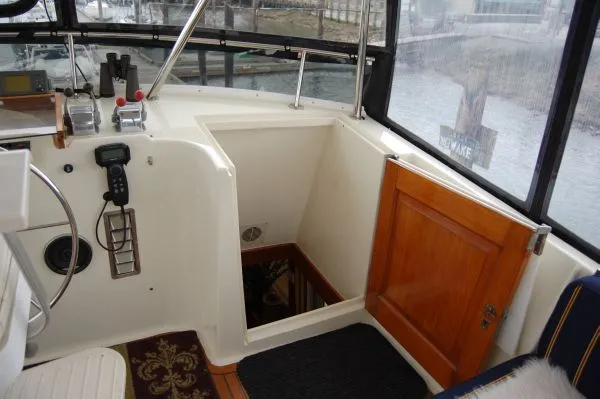 Slide: The Image of Interior of a 1982 Kong & Halvorsen Island Gypsy yacht. - 23