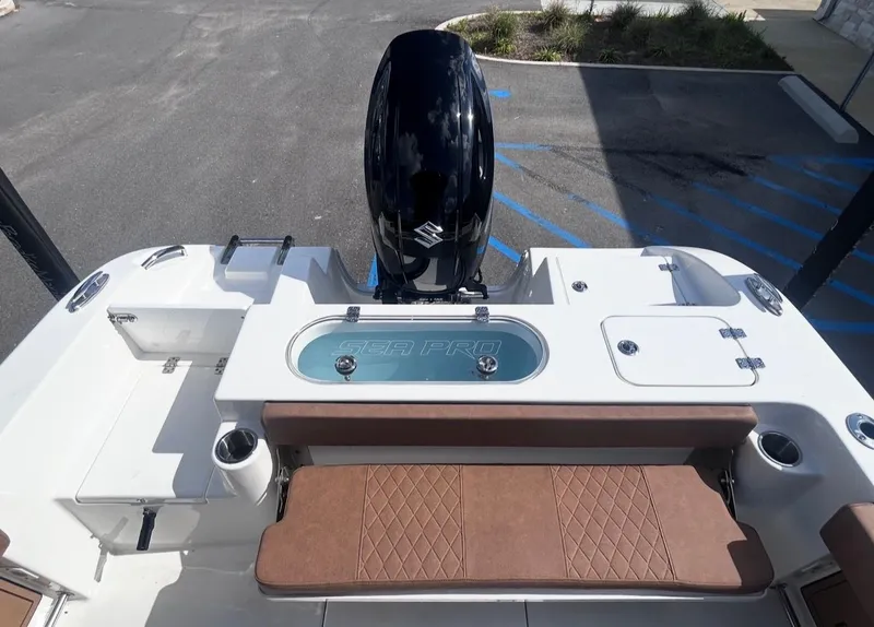 Slide: The Image of Sea Pro 222 Center Console 2024 - 10