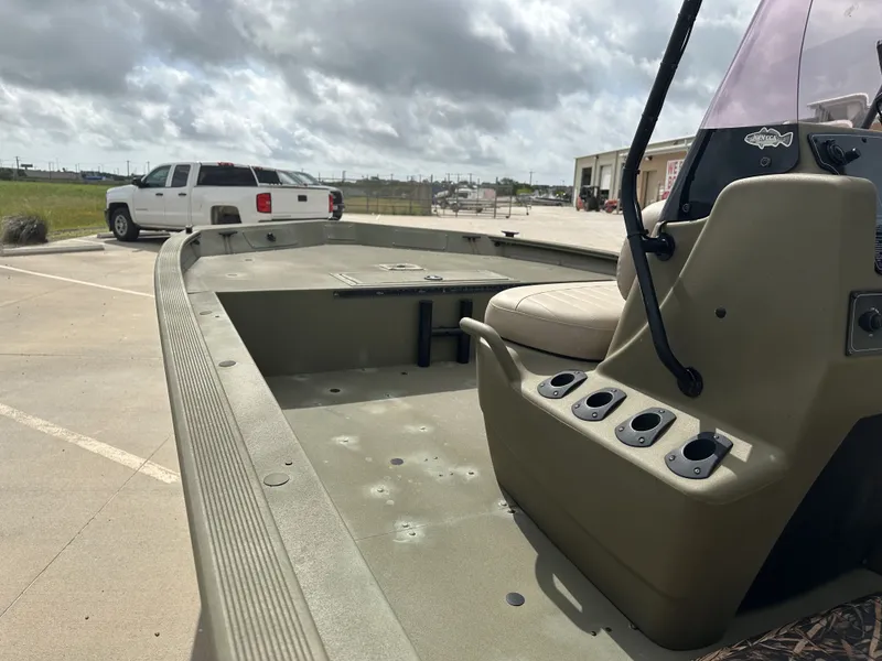 Slide: The Image of Tracker 1860 2018 - 10