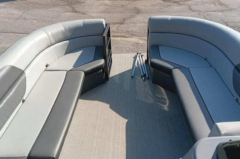 Slide: The Image of Interior of Veranda Vista View 22RC pontoon boat, 2023 model. - 6