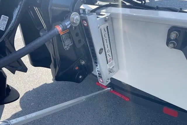 Slide: The Image of 2025 Tracker Pro Team 195 Tournament Edition boat motor mount detail. - 8